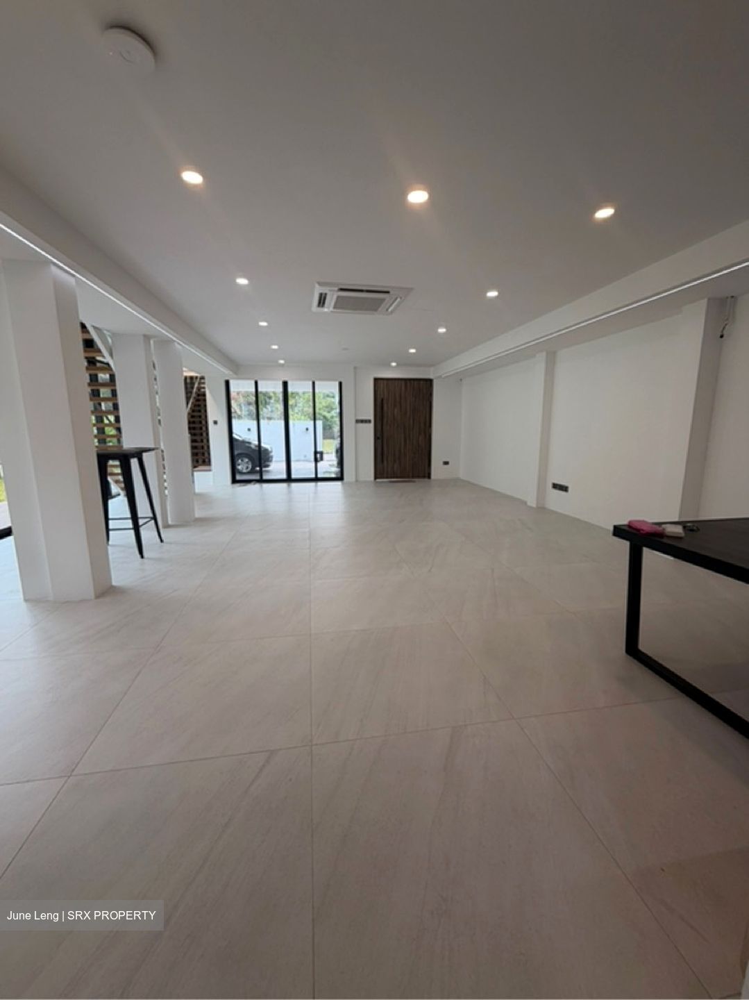 Opera Estate (D15), Terrace #629340721